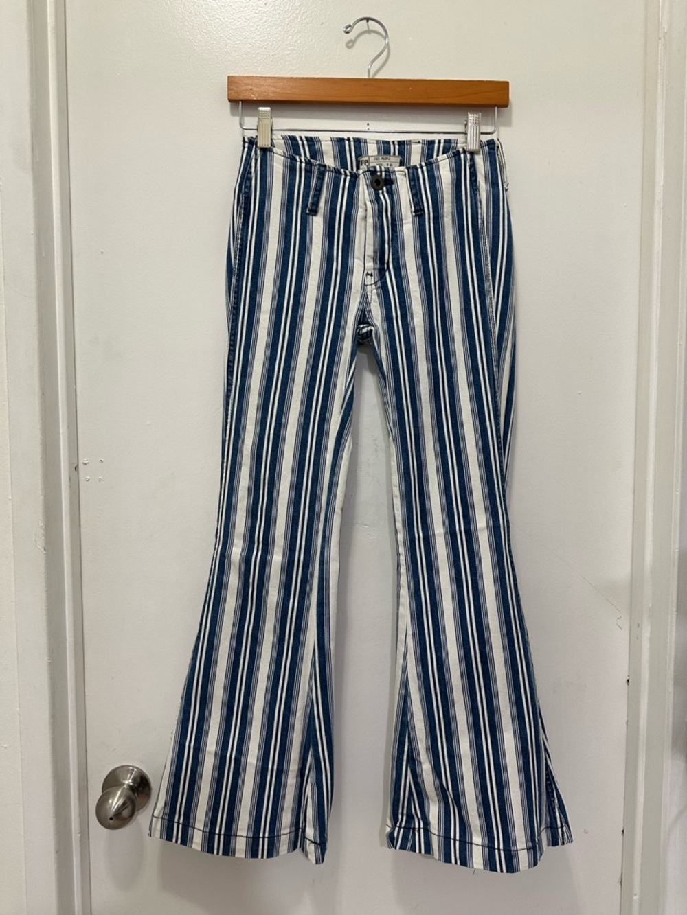 Free People Striped Blue and White Flare Pants Sz W24 - Picture 2 of 8